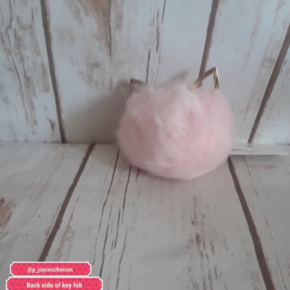 Kitty key fobs from Forever 21 - Picture 2 of 3